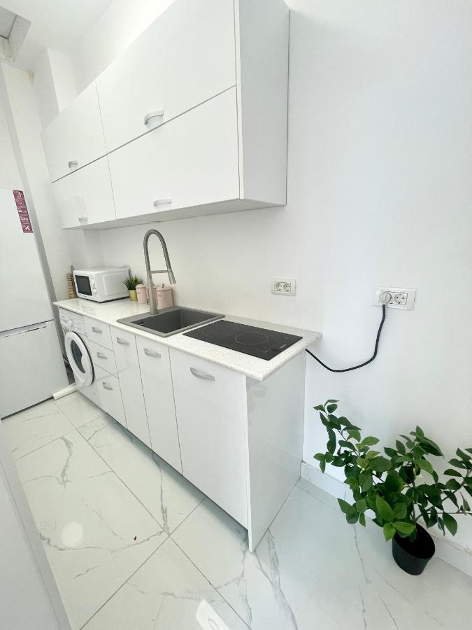 Cozy Central Studio Near Park Bucarest Esterno foto